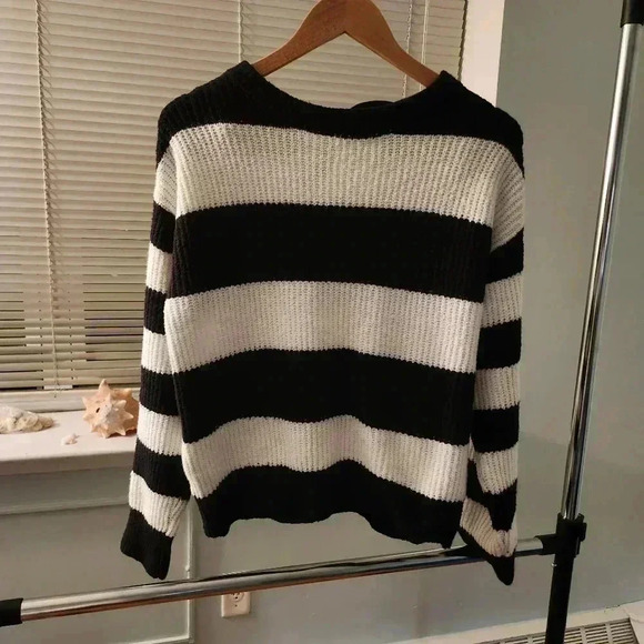 Who Wore What Chunky Black And White sweater - Picture 8 of 10